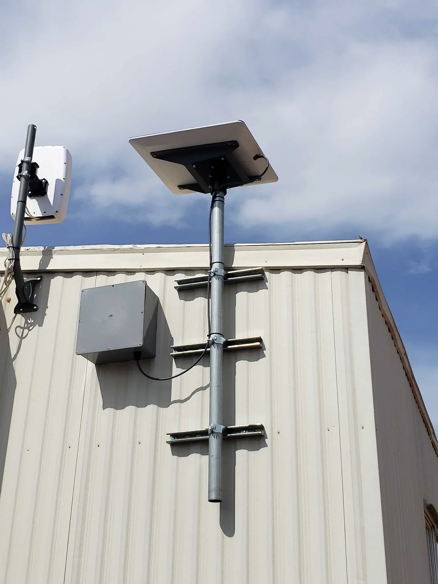 Starlink pole mount installation